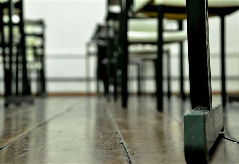 40 días sin profesores: la realidad de 75 estudiantes en colegio de Moravia
