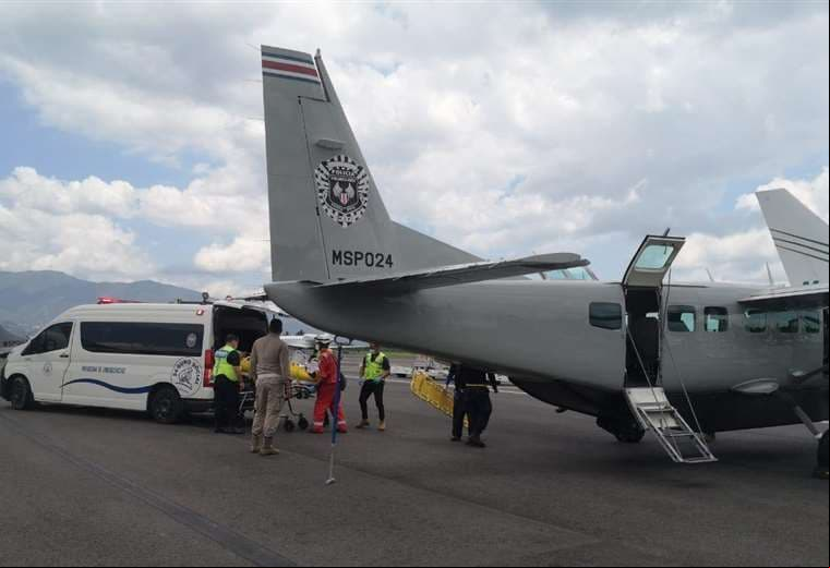 ¿Cuánto gastó CCSS en vuelos ambulancia desde que venció convenio con Vigilancia Aérea?