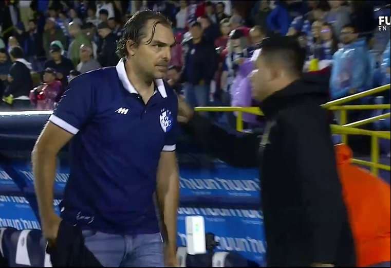Carevic: “Ofrezco disculpas, fallamos en el momento más importante”